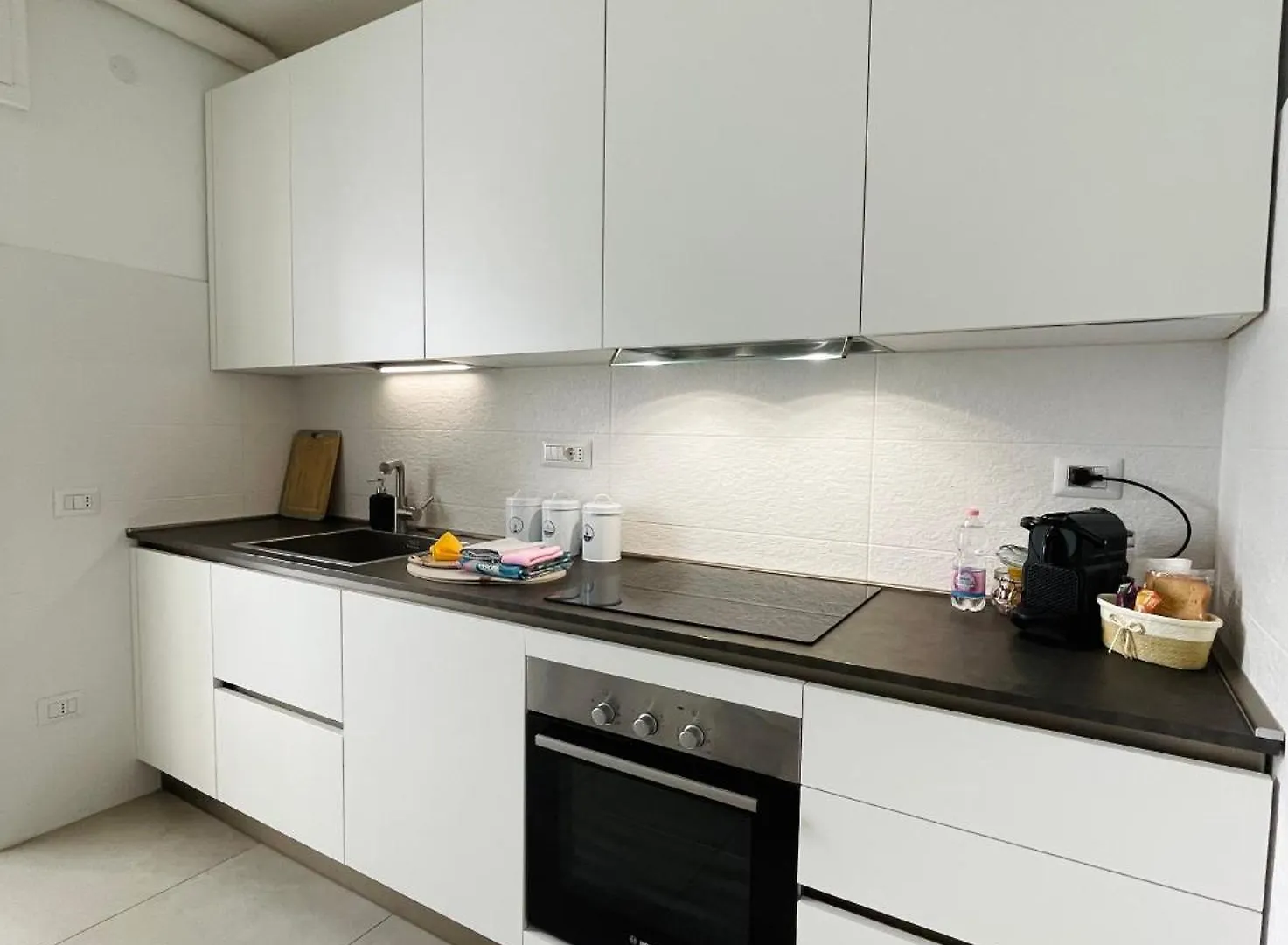 Apartment Petrarca 13 R5331 Pirri 0*,  Ιταλία